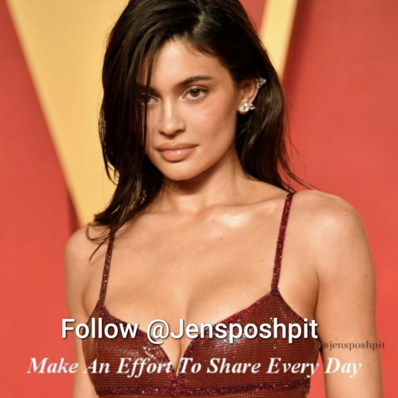 I'm featured - Kardashian Krew - Picture 4 of 9